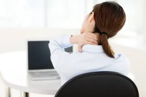 درد گردن ناشی از کار