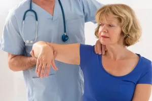 معاینه فیزیکی باید متناسب با دلیل مشاوره باشد.